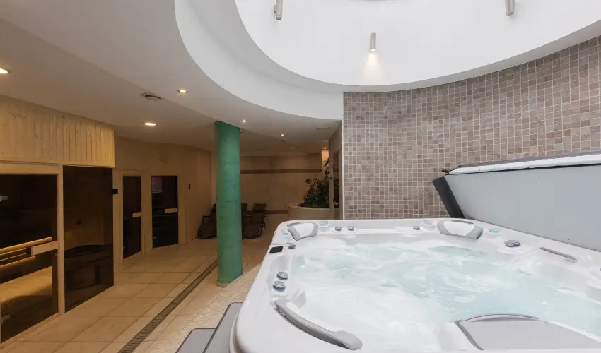 Bazilika alatti Panzi Esztergom