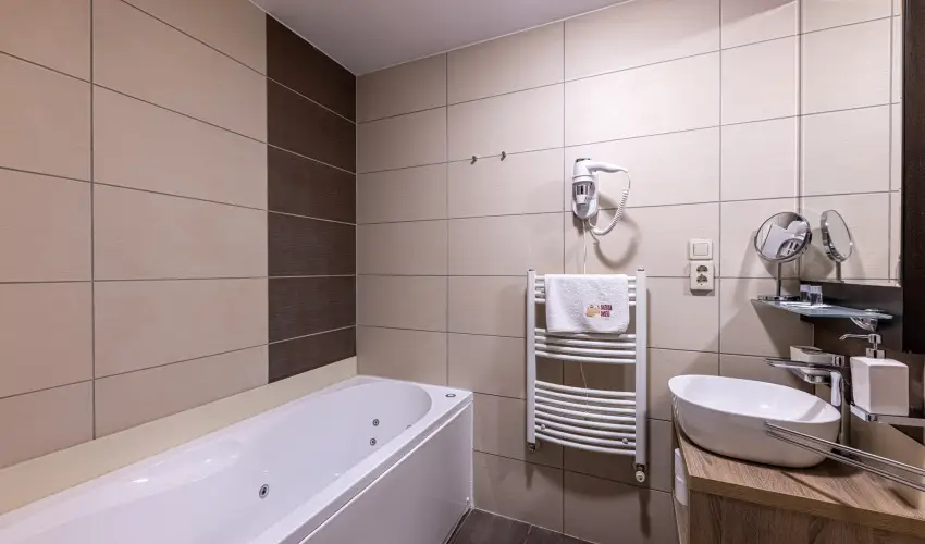 Bazilika alatti Panzi Esztergom