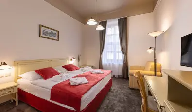 Bazilika alatti Panzi Esztergom