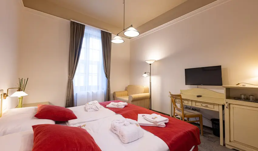 Bazilika alatti Panzi Esztergom