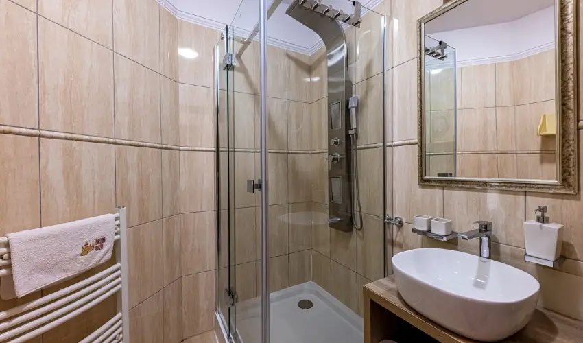 Bazilika alatti Panzi Esztergom