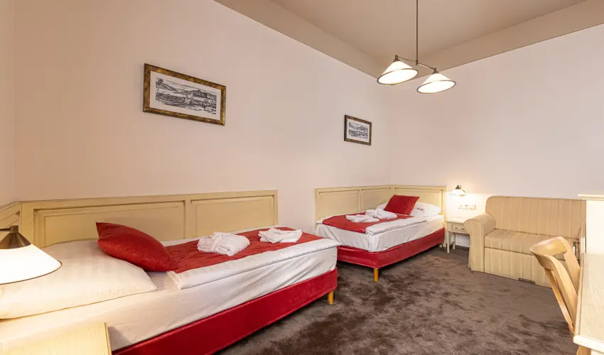 Bazilika alatti Panzi Esztergom