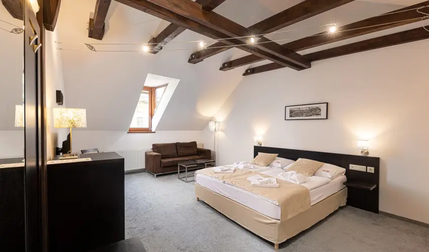 Bazilika alatti Panzi Esztergom