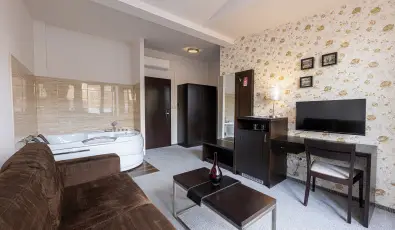 Bazilika alatti Panzi Esztergom