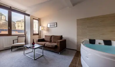 Bazilika alatti Panzi Esztergom