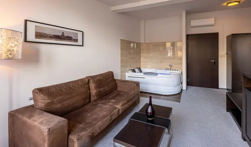 Bazilika alatti Panzi Esztergom