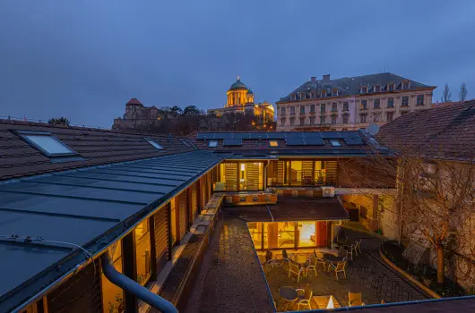 Bazilika alatti Panzi�, Esztergom
