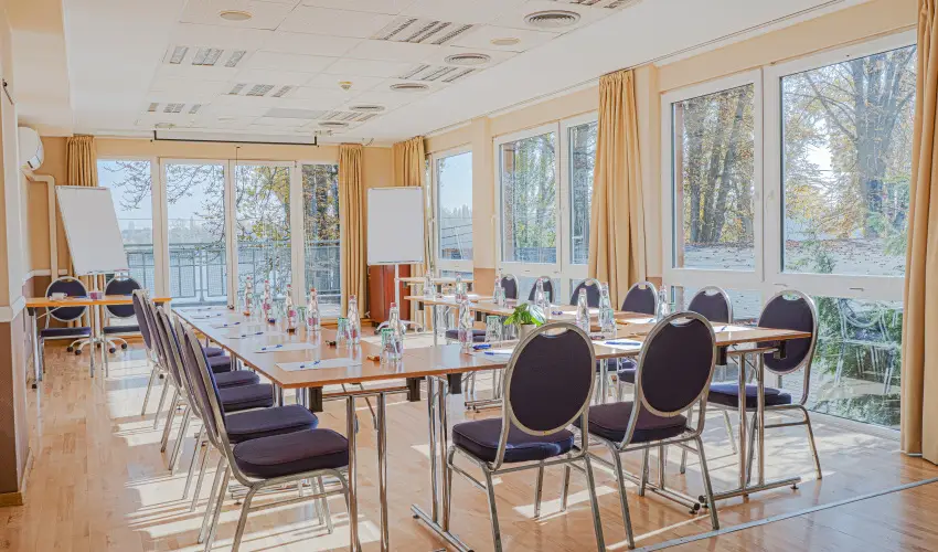 Holiday Beach Budapest Wellness Hotel with Sauna Park Budapest