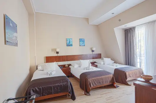 Holiday Beach Budapest Wellness Hotel with Sauna Park, Budapest, Esztergom - 33 km