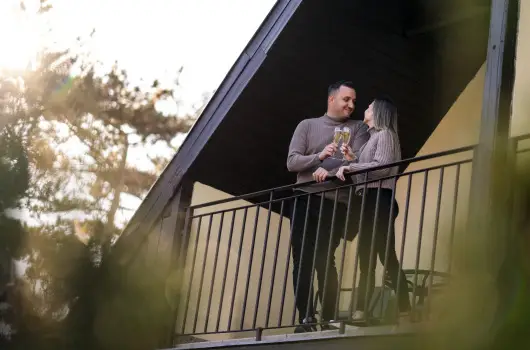 Honti Panzi�, Visegr�d, Esztergom - 20 km