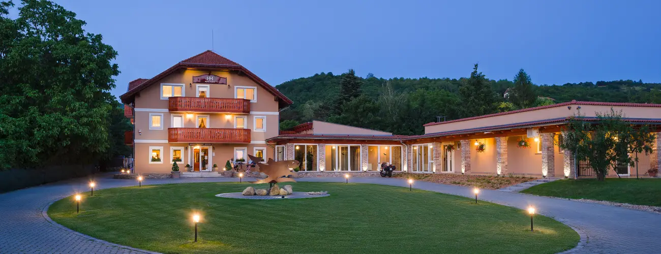 Hotel Honti Wellness s Konferencia Szlloda Visegrd - Karcsony (min. 2 j)