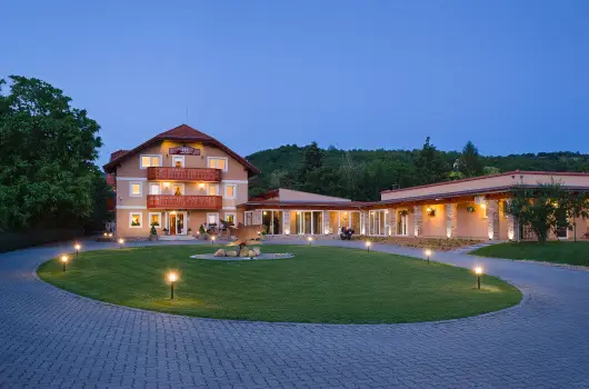 Hotel Honti Wellness �s Konferencia Sz�lloda, Visegr�d, Esztergom - 20 km