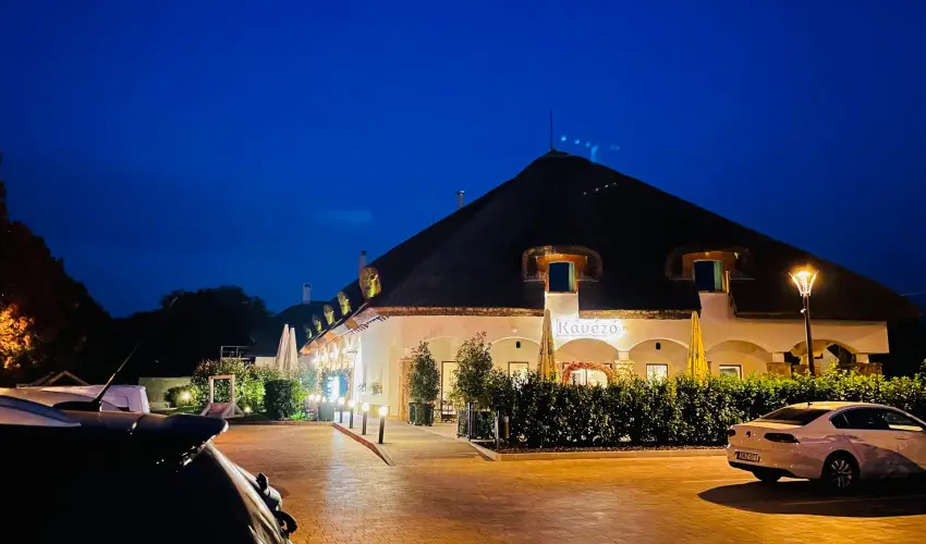 reg Halsz tterem s Fogad Tt