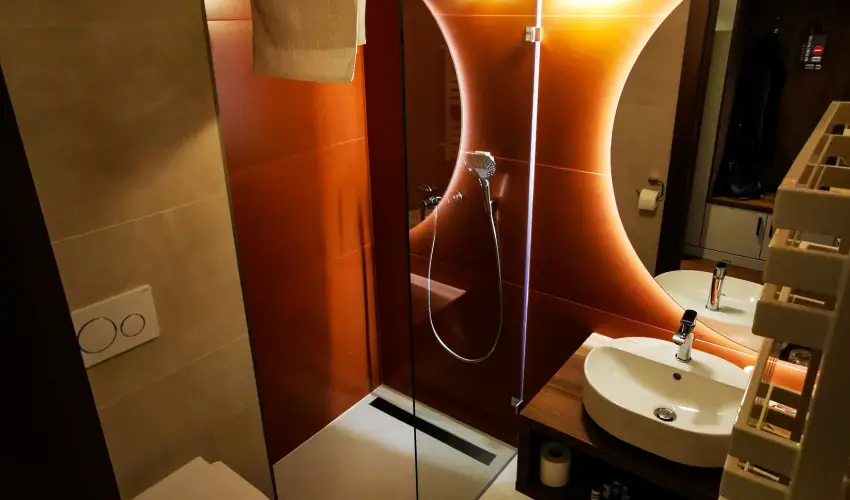 reg Halsz tterem s Fogad Tt