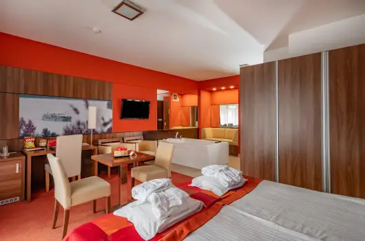 Royal Club Hotel, Visegr�d, Esztergom - 20 km