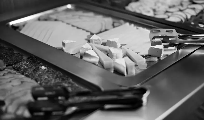 Hotel Adalbert - Boldog Meszl�nyi Zolt�n H�z  Esztergom