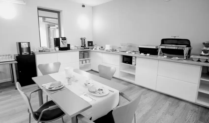 Hotel Adalbert - Boldog Meszl�nyi Zolt�n H�z  Esztergom