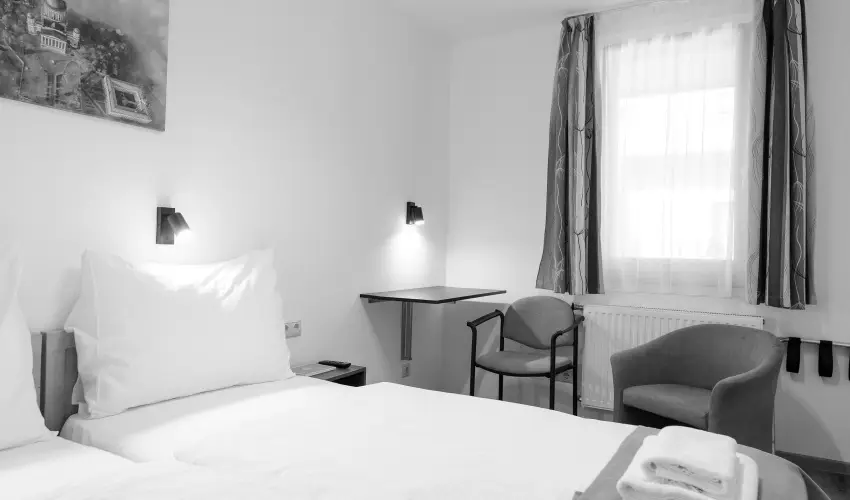 Hotel Adalbert - Boldog Meszl�nyi Zolt�n H�z  Esztergom