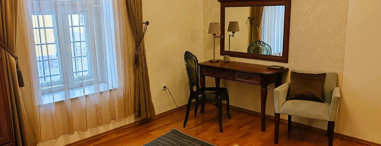 Vrosi Vendghz Szentendre Szentendre - Napi rak (1 jtl)